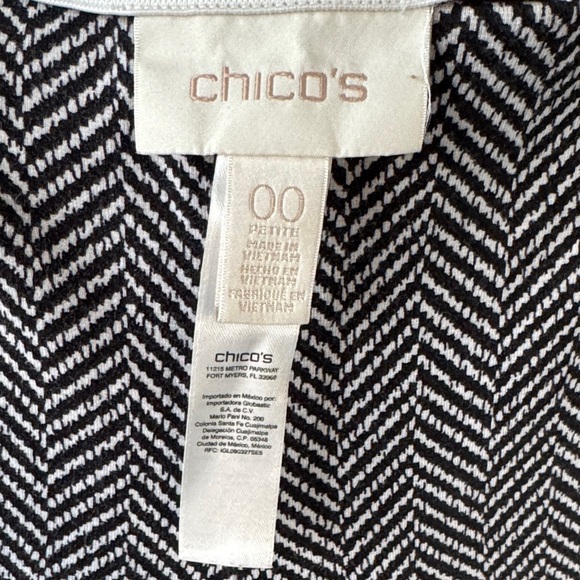 Bundle of Black and Gray Women's Pants & New black 1/4 Zip Top - Picture 5 of 16